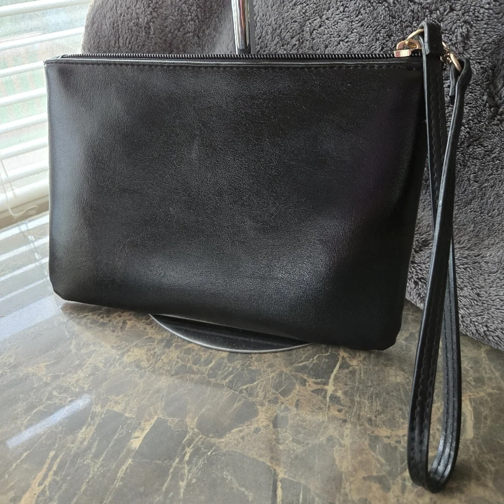 Victoria Secrets Makeup Case/Wristlet - Picture 3 of 6